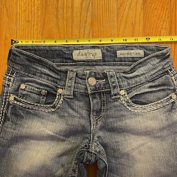Women’s Daytrip Jeans Size 24R - Picture 4 of 7
